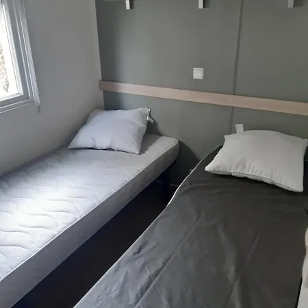 Mobil Le Loirard キャンプ場 Sérignan